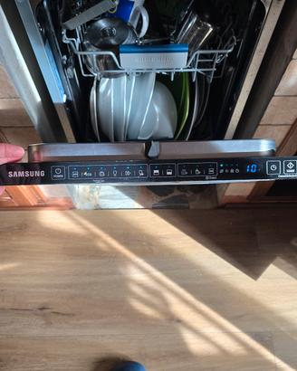 Lavastoviglie SAMSUNG  serie 50 DW50R4060Bb