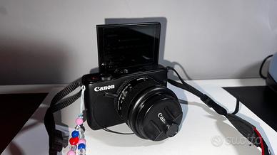 CANON EOS M10