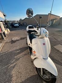 Scooter kymco