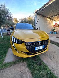 Peugeot 208 GT LINE