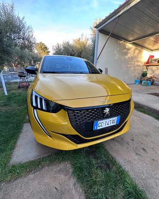 Peugeot 208 GT LINE