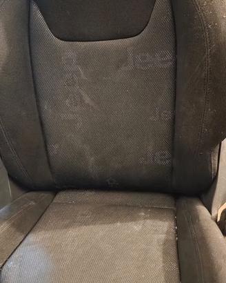 Jeep regegade sedile