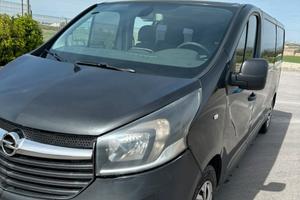 Opel vivaro 9 posti passo lungo