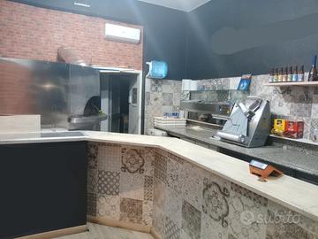 Locale pizzeria da asporto
