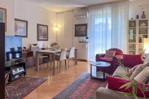 Appartamento di 110 m² con 3 locali e box auto a M