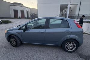 👉 Fiat Grande Punto 1.3 Multijet diesel 1500€