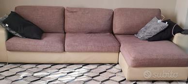 Divano angolare con penisola comodo