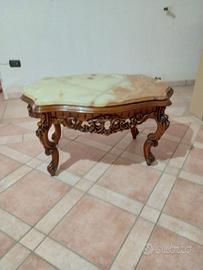 tavolino del 700 con piano in onice pakistano