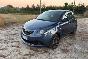 Lancia Ypsilon 1.0 FireFly 5 porte S&S Hybrid Silv