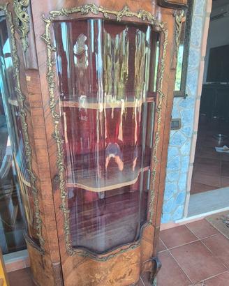 Cristalliera in legno del 1700