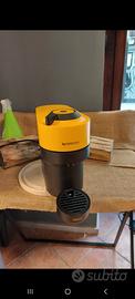 Macchina Nespresso caffè Vertuo Pop gialla 
