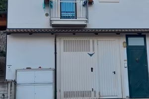 Bilocale indipendente con ampio garage