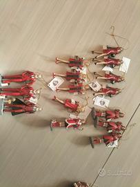 n.18 statuine Goodwill da appendere 