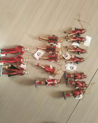 n.18 statuine Goodwill da appendere 