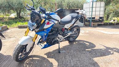 BMW F 900 R  Sport  Garazia  BMW 