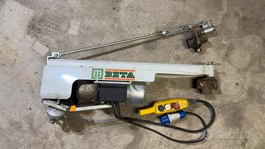 Argano elettrico Beta 220V 200 kg con gruetta