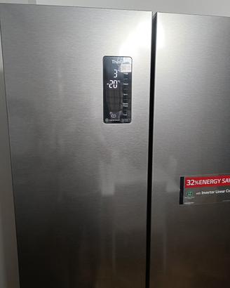 frigorifero LG side by side wifi con etichette