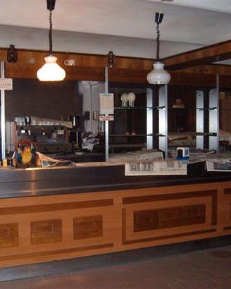 BANCONE BAR in legno e acciaio