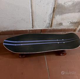 Skateboard / Surfskate con dettagli viola