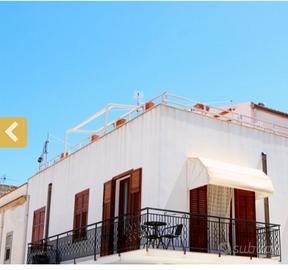 In centro a soli 100 metri dalla spiaggia