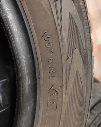 Nokian 180/60 R15 84T pneumatici/gomme quasi nuove