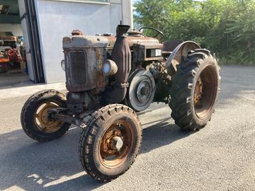 Trattore a testa calda LANDINI L 30 con documenti