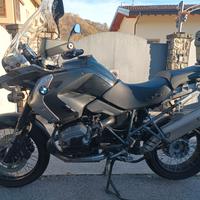 BMW gs 1200  triple black. 