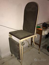 lettino dottore antico in pelle