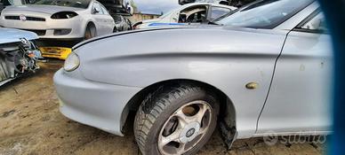 HYUNDAI COUPE TIBURON 2000 - PARAFANGO SINISTRO