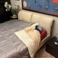 Letto matrimoniale imbottito beige
