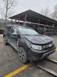 DACIA DUSTER DEL 2023 PER RICAMBI