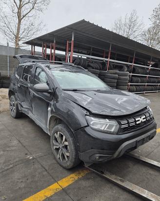 DACIA DUSTER DEL 2023 PER RICAMBI