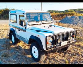 Defender 90 con motore nuovo