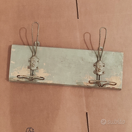 Appendiabiti Vintage Rustico con ganci in metallo