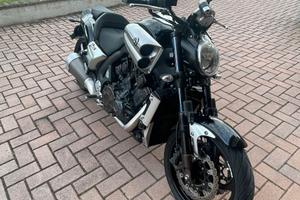 YAMAHA V-Max 1700