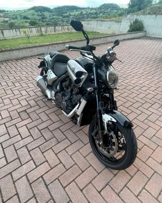 YAMAHA V-Max 1700