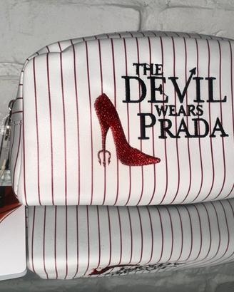 Diavolo veste Prada beuty case primark