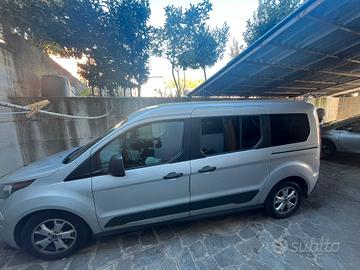 Furgoncino Ford tourneo connect