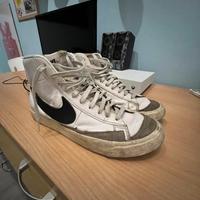 Nike blazer mid