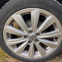 Cerchi 16 volkswagen completi di gomme 215/45/16
