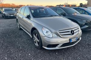 Classe R 320cdi V6 SPORT GANCIO TRAINO 6 POSTI 4X4