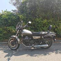 Moto Guzzi V9 Roamer anno 2022
