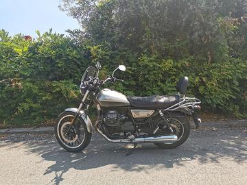 Moto Guzzi V9 Roamer anno 2022
