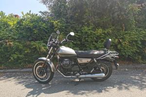 Moto Guzzi V9 Roamer anno 2022