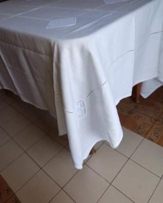 tovaglia lino  confezionata mano senza tovaglioli 