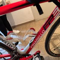 Bicicletta da corsa in carbonio pinarello