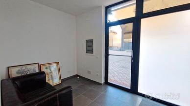 Vingone, Fondo Commerciale mq 45