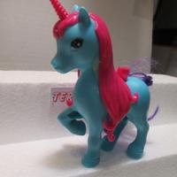 MY LITTLE PONY UNICORNO AZZURRO CRINIERA ROSSA