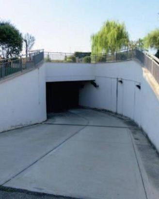 Immobile in asta di 24 m² con box auto a Roma