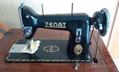 Macchina da cucire Zenat vintage con mobiletto